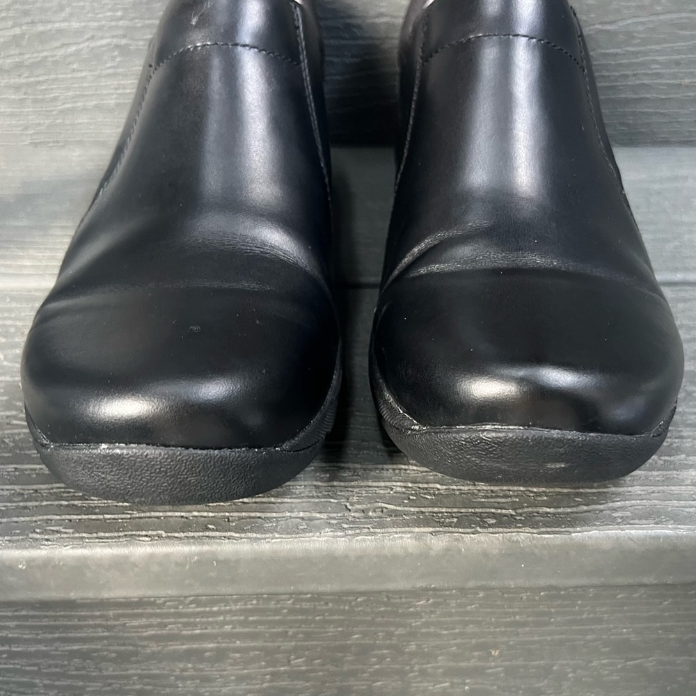 DANSKO NECI BLACK LEATHER SLIP RESISTANT WORK SHOE LOAFER SIZE 41 - Picture 9 of 11
